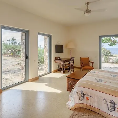Vrysomylos Villa