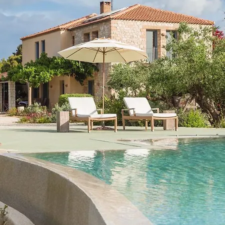 Villa Vrysomylos *