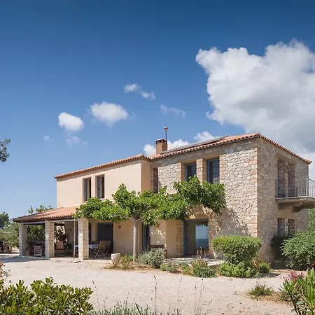 Vrysomylos Villa
